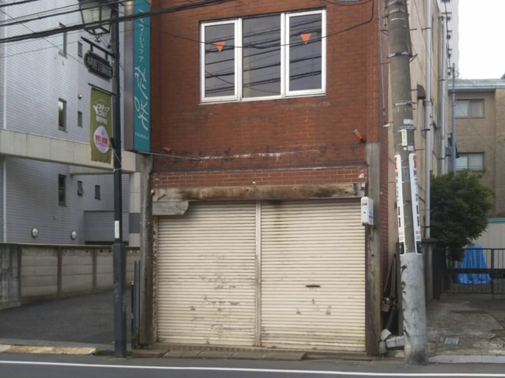 お花屋さん『花咲 本店』に連日シャッターが。閉店してしまった？！